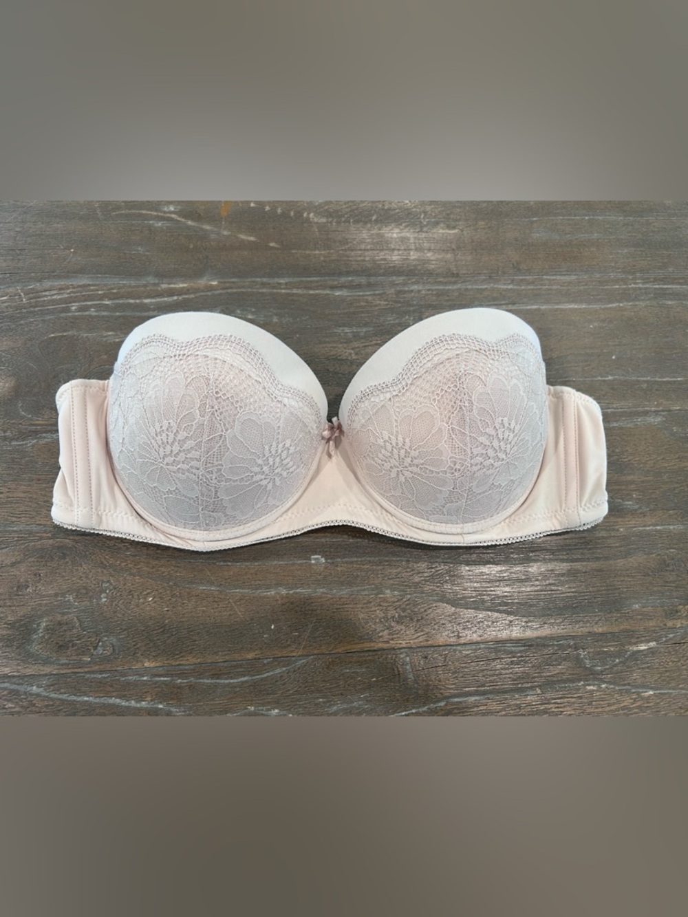 Triumph Heavily Padded Strapless Lace Bra — size small
